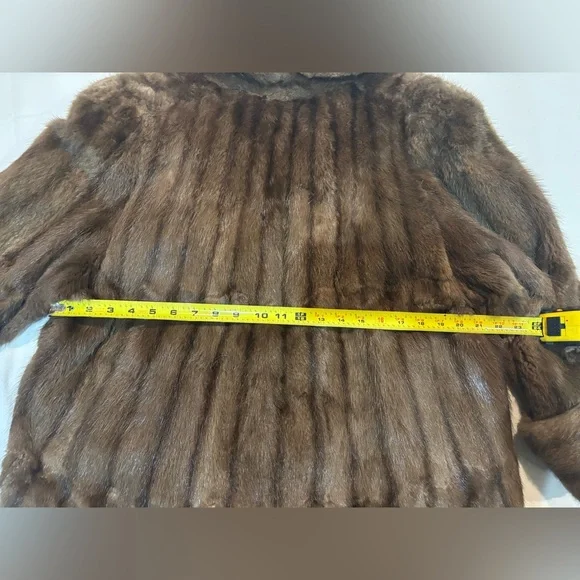 Luxurious Mink Long Coat…..Vintage - Picture 6 of 14